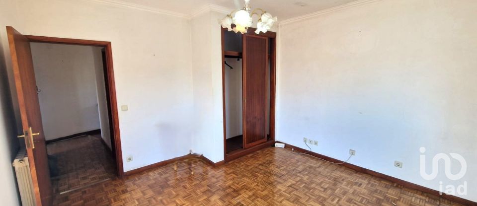 Moradia T2 em Santa Marta de Portuzelo de 128 m²