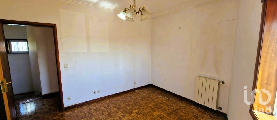 Moradia T2 em Santa Marta de Portuzelo de 128 m²