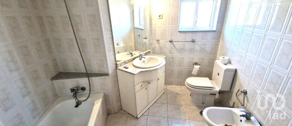 Moradia T2 em Santa Marta de Portuzelo de 128 m²