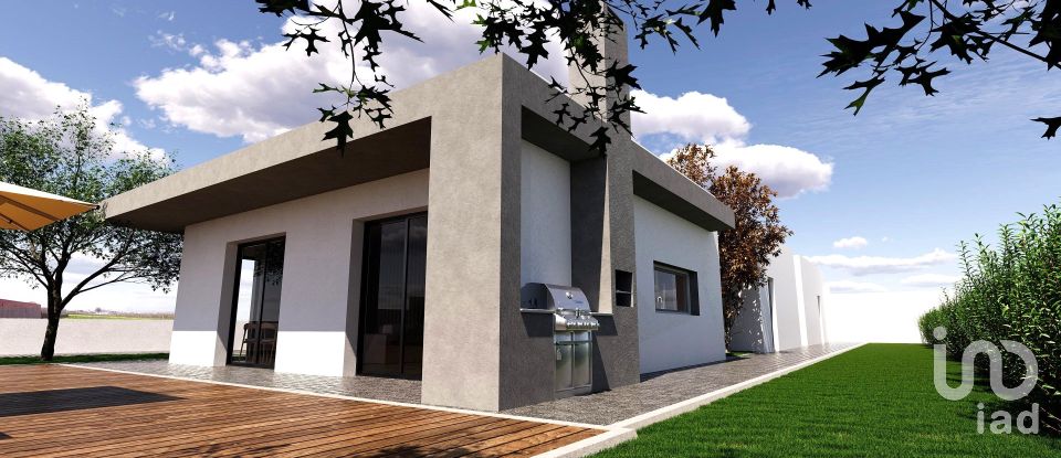 Moradia T4 em Atouguia da Baleia de 247 m²