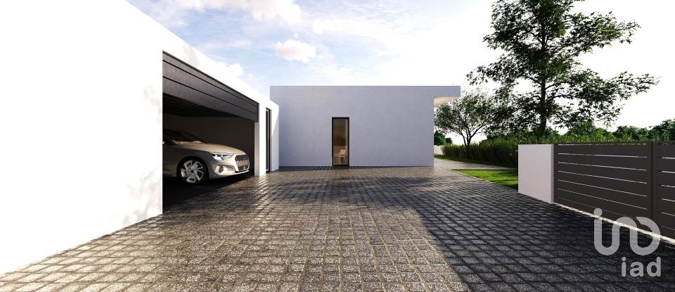 Moradia T4 em Atouguia da Baleia de 247 m²