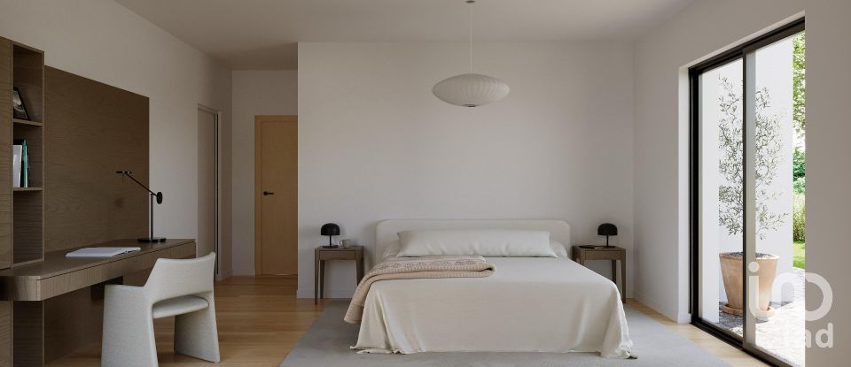 Moradia T4 em Atouguia da Baleia de 247 m²