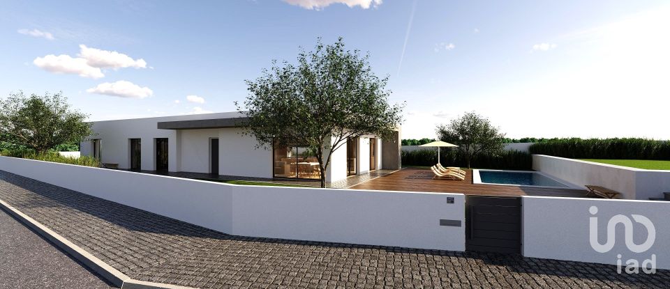 Moradia T4 em Atouguia da Baleia de 247 m²