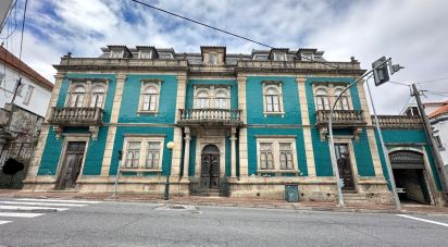 Maison T19 à Tortosendo de 1 200 m²