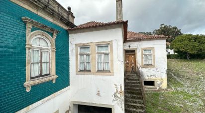 Maison T19 à Tortosendo de 1 200 m²