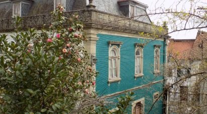 Maison T19 à Tortosendo de 1 200 m²