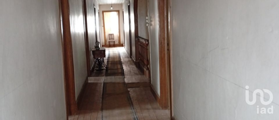 House T19 in Tortosendo of 1,200 m²