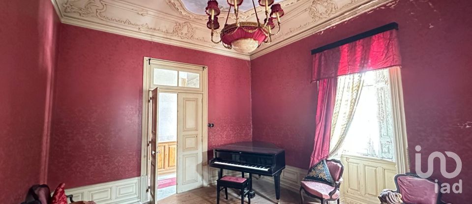 House T19 in Tortosendo of 1,200 m²