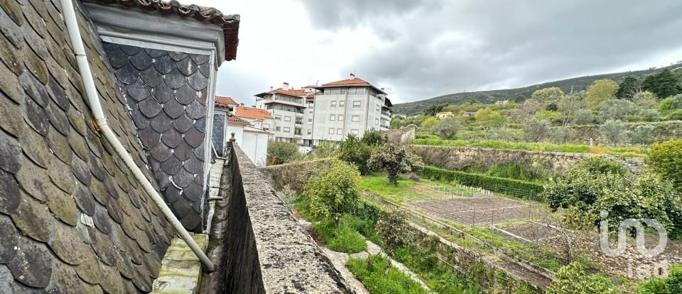 House T19 in Tortosendo of 1,200 m²