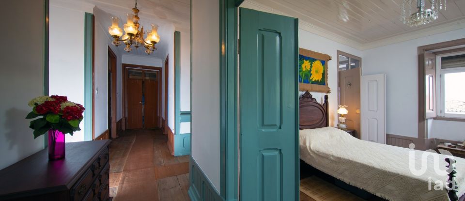 Maison traditionnelle T8 à Vila Nova do Ceira de 394 m²