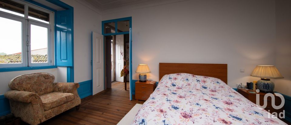Maison traditionnelle T8 à Vila Nova do Ceira de 394 m²