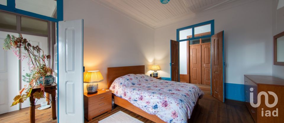 Maison traditionnelle T8 à Vila Nova do Ceira de 394 m²