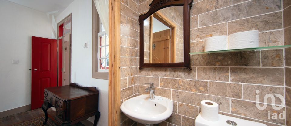 Maison traditionnelle T8 à Vila Nova do Ceira de 394 m²