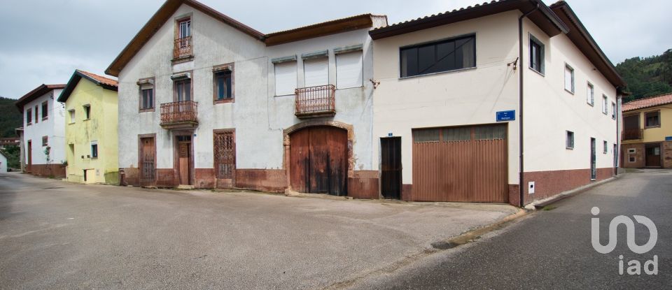 Maison traditionnelle T8 à Vila Nova do Ceira de 394 m²
