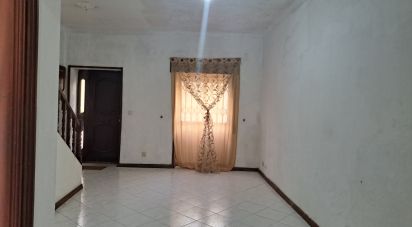 House T3 in Mafamude e Vilar do Paraíso of 123 m²