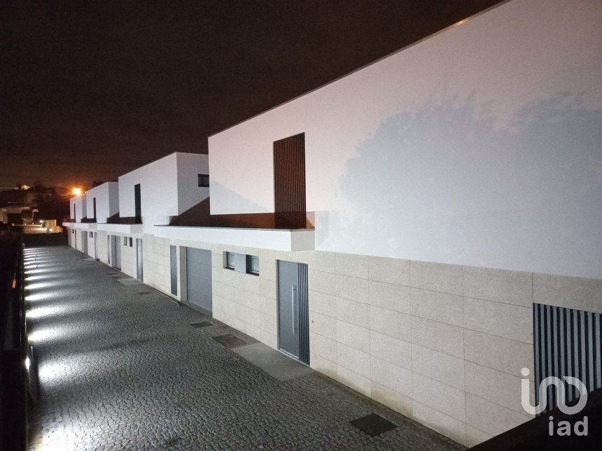 Demeure T3 à Abade de Neiva de 308 m²