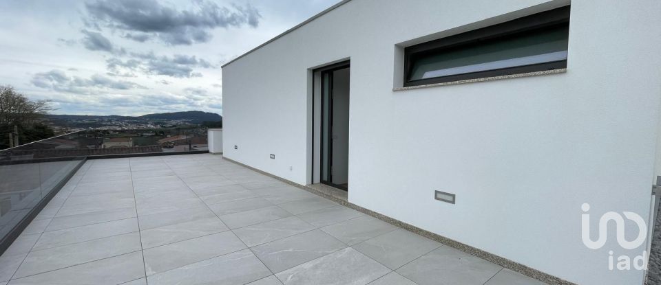 Demeure T3 à Abade de Neiva de 308 m²