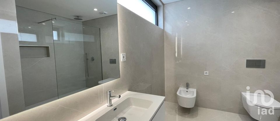 Demeure T3 à Abade de Neiva de 308 m²