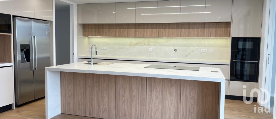 Demeure T3 à Abade de Neiva de 308 m²