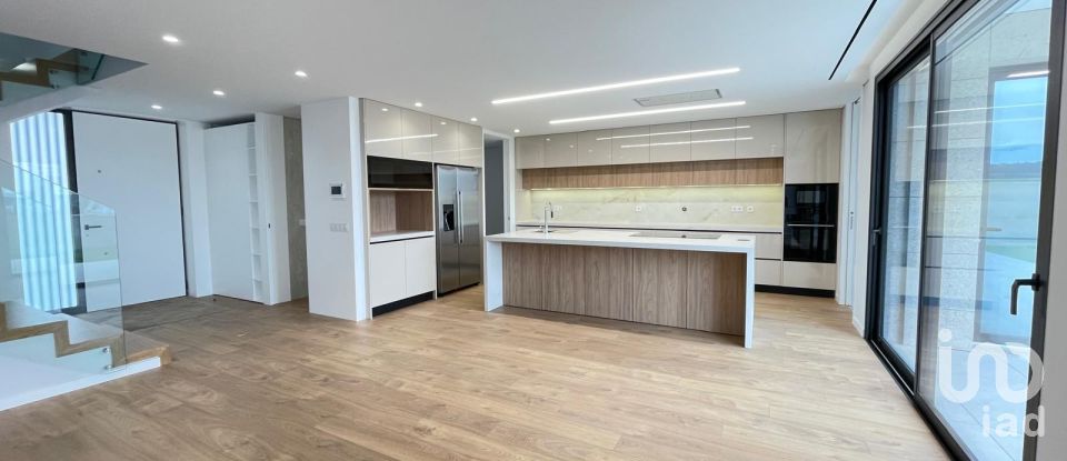 Demeure T3 à Abade de Neiva de 308 m²