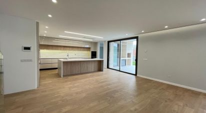 Maison T3 à Abade de Neiva de 308 m²