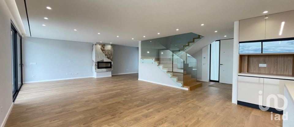 Maison T3 à Abade de Neiva de 308 m²