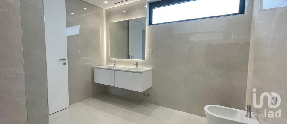 Maison T3 à Abade de Neiva de 308 m²