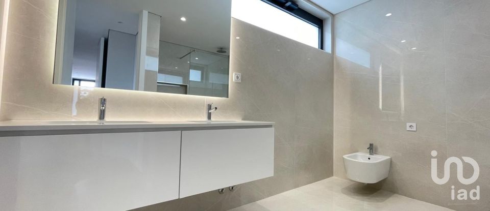 Maison T3 à Abade de Neiva de 308 m²