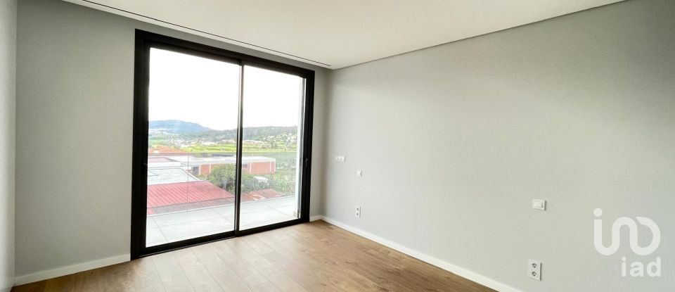 Maison T3 à Abade de Neiva de 308 m²