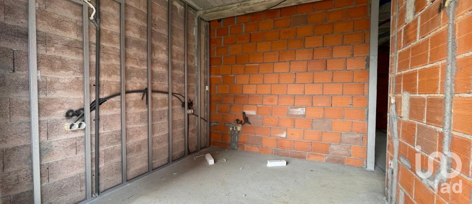 House T3 in Barcelos, Vila Boa e Vila Frescainha (São Martinho e São Pedro) of 176 m²