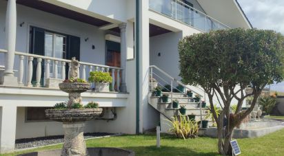 Maison T5 à Covas e Vila Nova de Oliveirinha de 243 m²