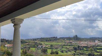 Maison T5 à Covas e Vila Nova de Oliveirinha de 243 m²