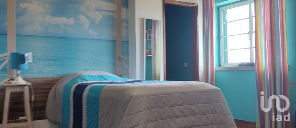 Moradia T5 em Covas e Vila Nova de Oliveirinha de 243 m²