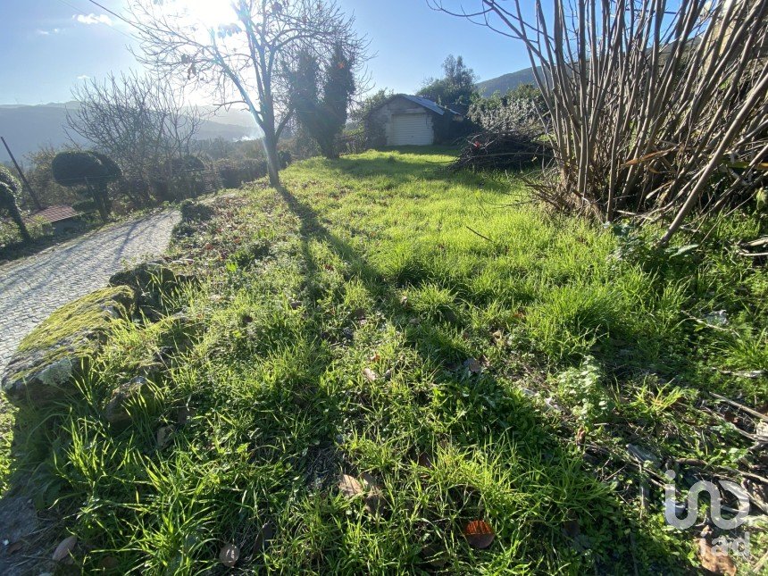 Moradia T3 em Covas de 132 m²