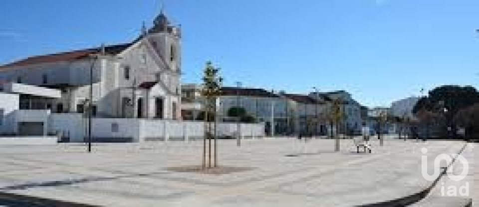 Land in Vieira de Leiria of 2,780 m²