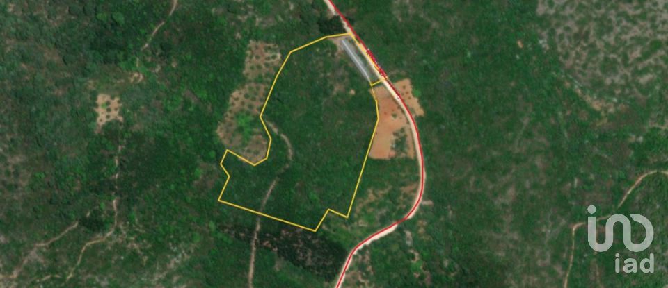 Armazém T0 em Freixianda, Ribeira do Fárrio e Formigais de 378 m²