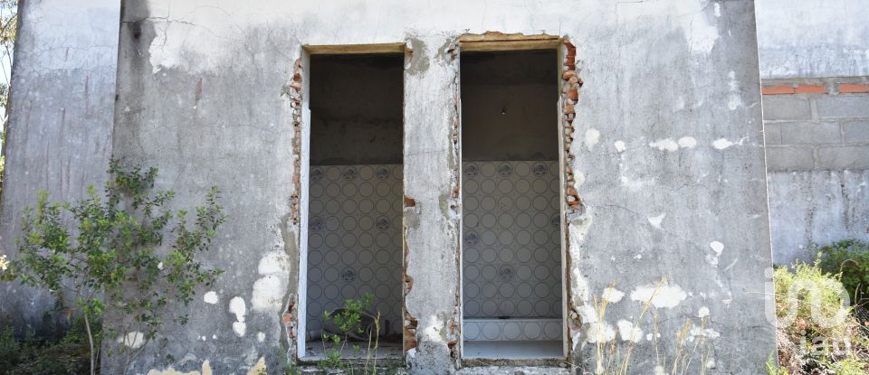 Armazém T0 em Freixianda, Ribeira do Fárrio e Formigais de 378 m²