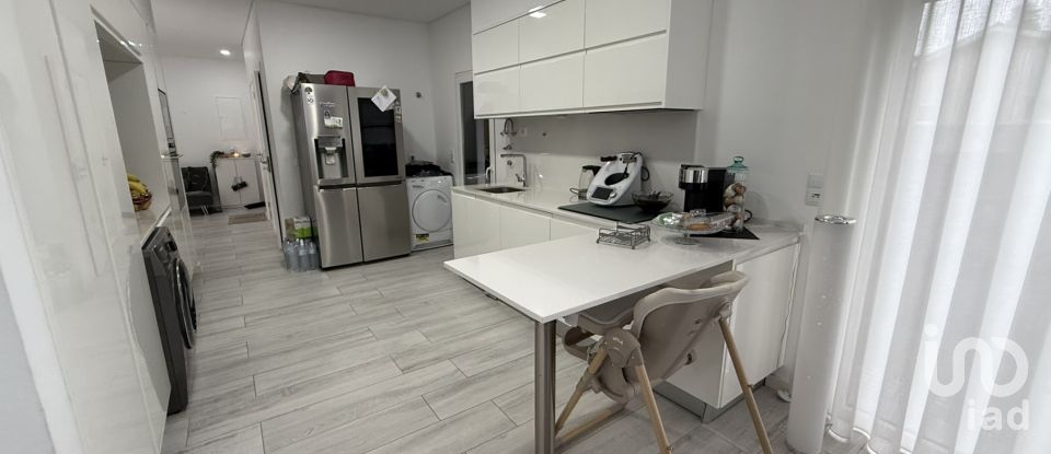 Maison traditionnelle T4 à Corroios de 260 m²