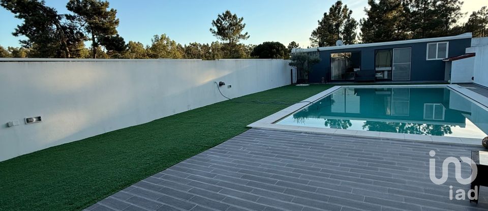 Maison traditionnelle T4 à Corroios de 260 m²