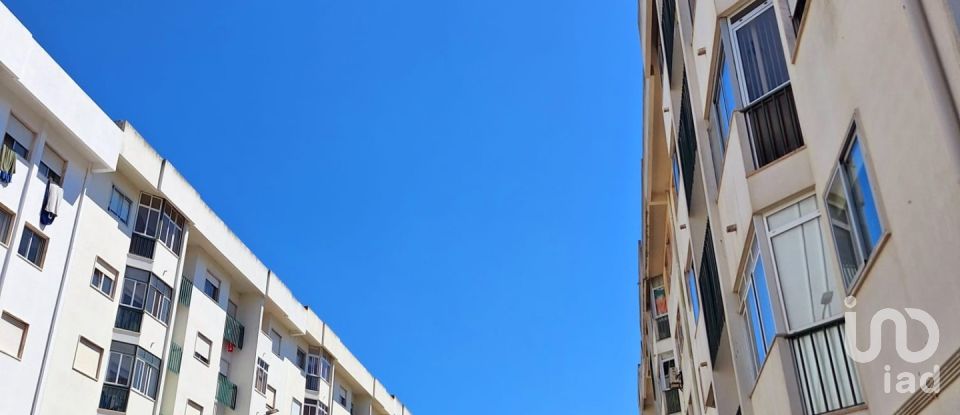 Apartment T3 in Queluz e Belas of 95 m²
