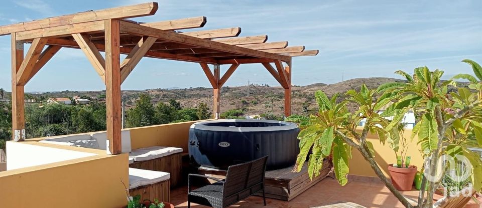 House T3 in Conceição e Cabanas de Tavira of 199 m²