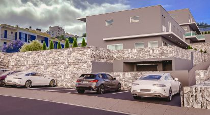 House T3 in Caniço of 185 m²