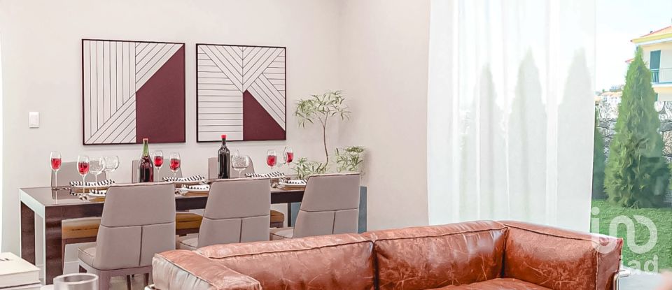 House T3 in Caniço of 185 m²