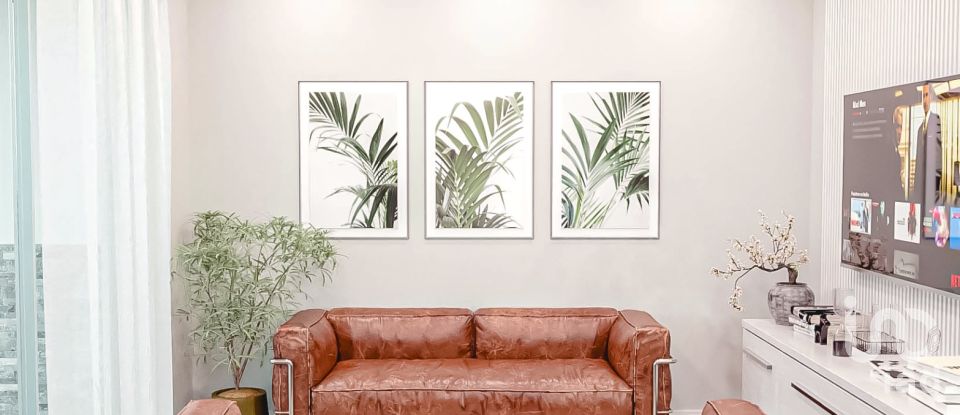 House T3 in Caniço of 185 m²