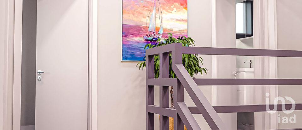 House T3 in Caniço of 185 m²