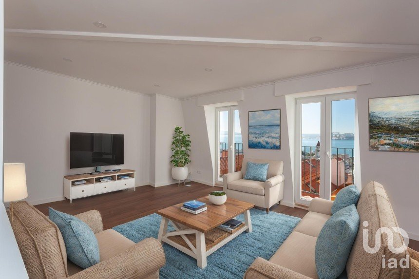 Apartment T2 in Misericórdia of 70 m²