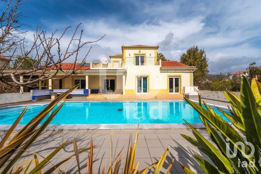 Moradia T4 em Quelfes de 191 m²