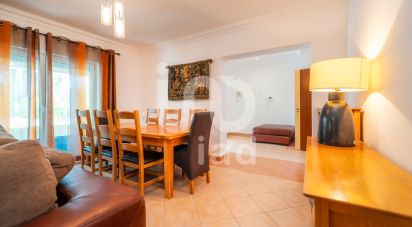 House T4 in Quelfes of 191 m²