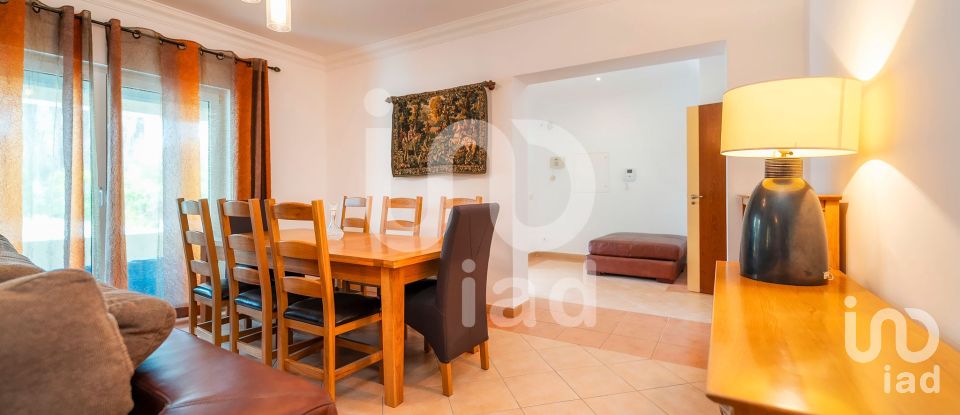 Moradia T4 em Quelfes de 191 m²