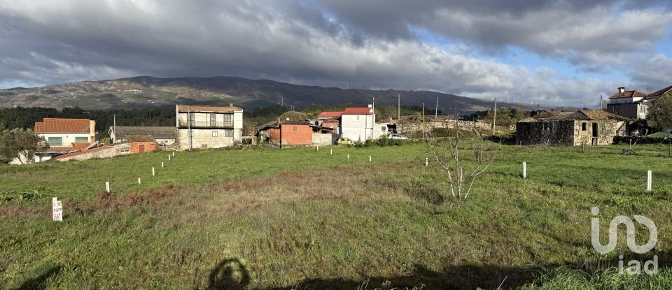 Terreno em Mouçós e Lamares de 1 495 m²